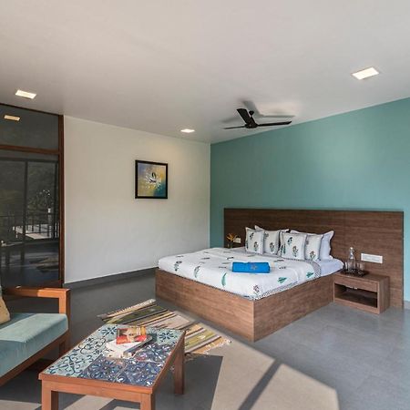 Saffronstays Mountain Aer, Karjat Bagian luar foto