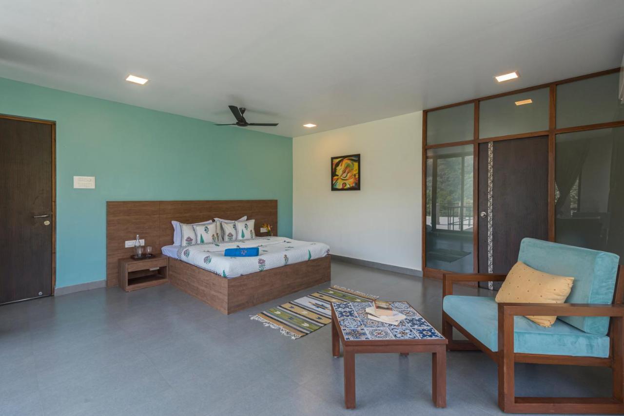 Saffronstays Mountain Aer, Karjat Bagian luar foto